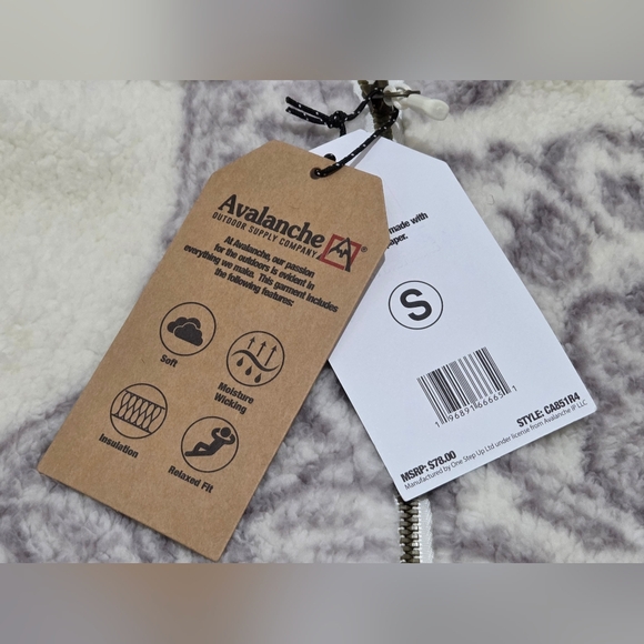 Avalanche Womens Fleece Jacket in Gray and Cream Floral - Picture 6 of 6